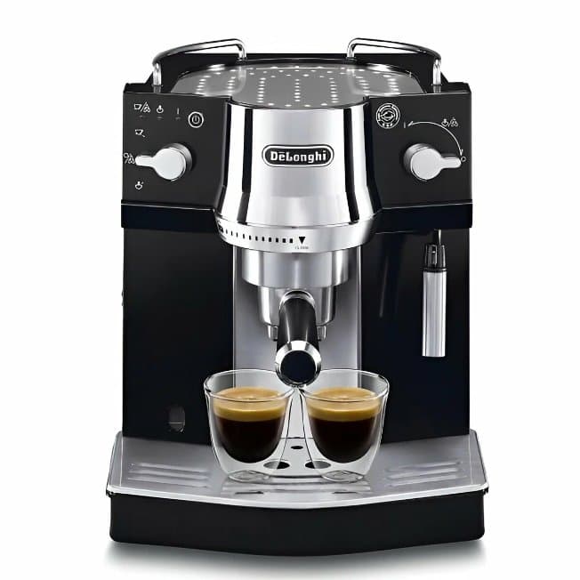 Рожковая кофеварка DeLonghi EC820. B с капучинатором Черная 15 Бар